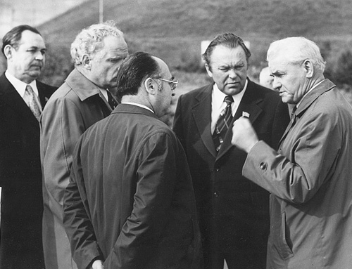Министр Минэнерго СССР П.С. Непорожний на Братской ГЭС. Осень 1974 г.